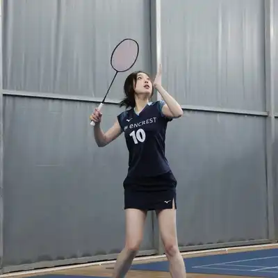 钟英志